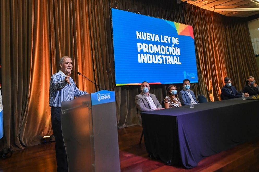 La Provincia present el proyecto de ley de Promocin Industrial